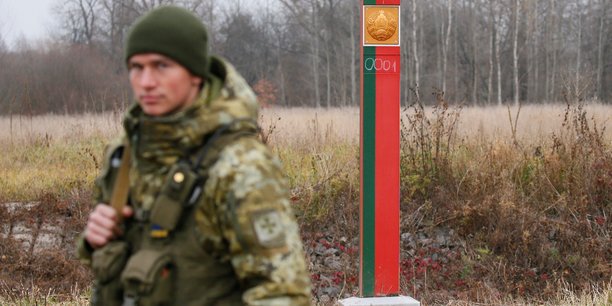 L'ukraine arrete 15 personnes originaires du moyen-orient a la frontiere bielorusse[reuters.com]