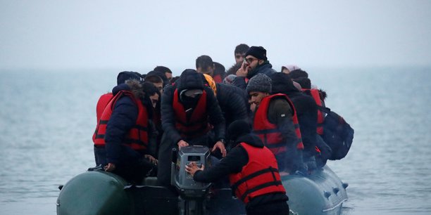 Le bilan du naufrage de migrants dans la manche est ramene a 27 morts[reuters.com]