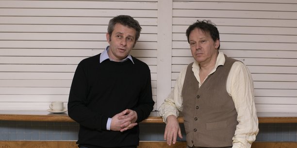 David Wengrow (à gauche) et David Graeber (1961-2020). Disparu prématurément, David Graeber est devenu mondialement célèbre avec ses ouvrages Dette: 5000 ans d'histoire, Bureaucratie et Bullshit Jobs.