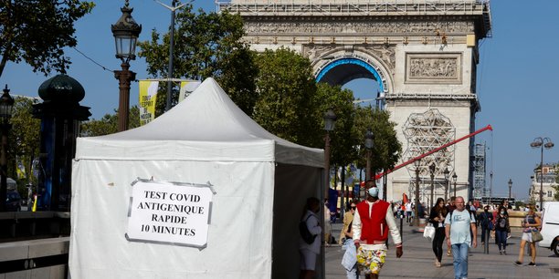 France: plus de 48.000 nouveaux cas, conseil de defense sanitaire lundi[reuters.com]