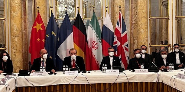 Nucleaire iranien: les negociations ont frole la crise, vont reprendre[reuters.com]