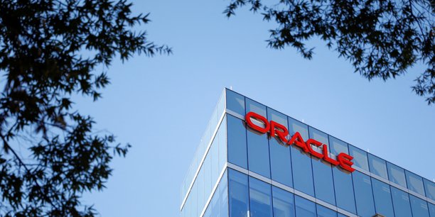 Oracle se renforce dans la sante en achetant cerner pour 28,3 milliards de dollars[reuters.com]