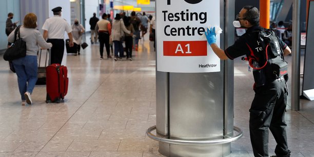 La grande-bretagne n'exigera plus de tests pour les voyageurs britanniques entierement vaccines, rapporte the times[reuters.com]