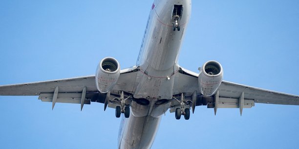 Etats-unis: les transporteurs aeriens s'alarment du deploiement de la 5g[reuters.com]