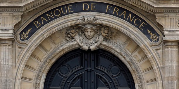 Une hausse de 1 point pourrait coûter au bout de dix ans 39 milliards d'euros par an aux finances publiques françaises, a mis en garde mardi le gouverneur de la Banque de France,