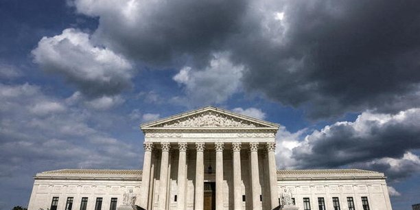 Usa: la cour supreme rejette une demande de trump concernant une enquete sur l'assaut du 6 janvier[reuters.com]