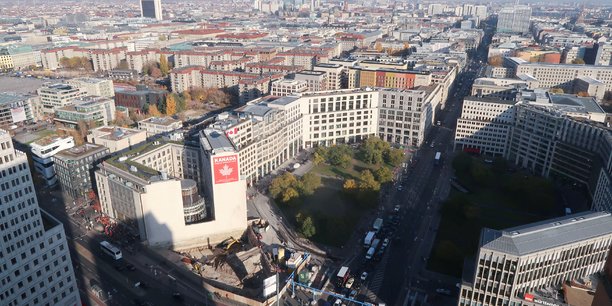 Berlin anticipe une hausse des prix et des salaires en 2022[reuters.com]