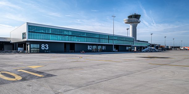 Après 2,3 millions de passagers en 2020, le trafic de l'aéroport de Bordeaux a rebondi à trois millions en 2021 et devrait atteindre cinq millions en 2022.
