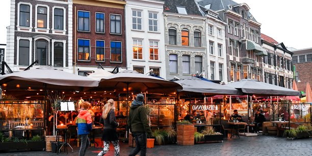 Nederland schrapt bijna alle gezondheidsmaatregelen