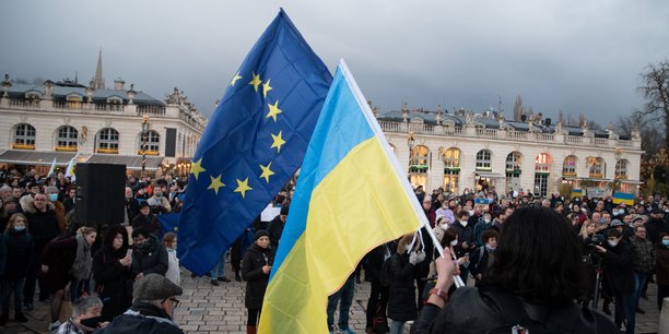 Les manifestations en soutien à l'Ukraine contre l'invasion de la Russie se sont multipliées partout en Europe. Comment ne pas identifier un germe de sentiment d'Europe, de citoyenneté d'Europe ?