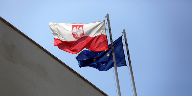 Le groupe gazier polonais PGNiG a annoncé qu'il continuerait à régler ses achats de gaz russe conformément au contrat en cours et refuserait les paiements en roubles réclamés par Moscou.