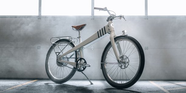 Le vélo Marinière de Coleen, en carbone et fabriqué en France, était vendu  7.960 euros pièce.