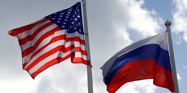 En révoquant le statut commercial de la Russie et du Bélarus, les États-Unis ouvrent la voie à des tarifs douaniers punitifs contre ces deux pays.