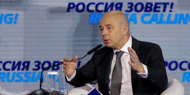 La politique délibérée des pays occidentaux est de créer artificiellement un défaut (sur la dette souveraine) par tous les moyens, a critiqué le ministre des Finances russe, Anton Siluanov.