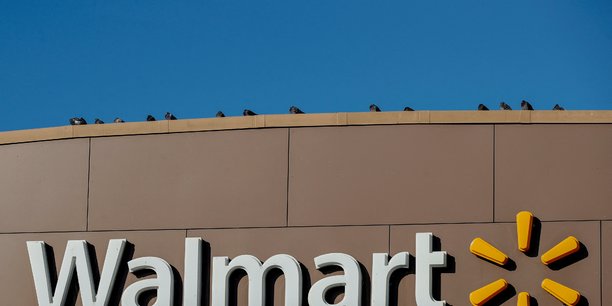 Walmart reduit ses previsions en raison de l'envolee des couts[reuters.com]