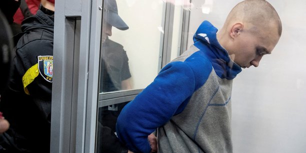 Un soldat russe juge a kyiv pour crime de guerre[reuters.com]