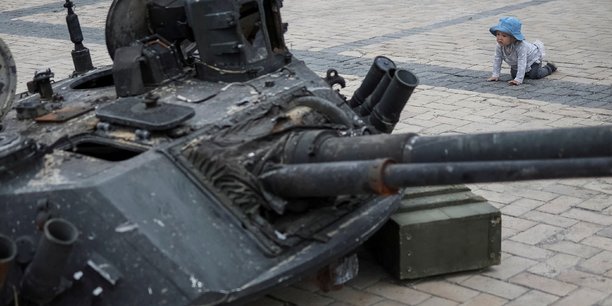 L'ukraine exclut tout cessez-le-feu, les combats s'intensifient dans le donbass[reuters.com]