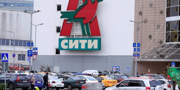 Auchan ne prevoit pas de modifier sa strategie en russie[reuters.com]