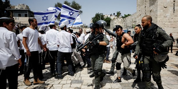 Vives tensions a jerusalem avant la marche des drapeaux[reuters.com]