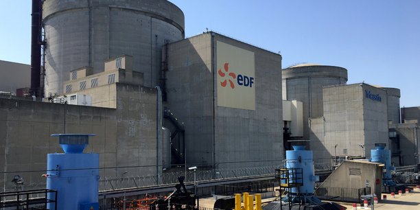 La centrale de Tricastin, sur les bords du Rhône, est plus menacée par les possibles baisses de production liées aux limites réglementaires de rejets thermiques.