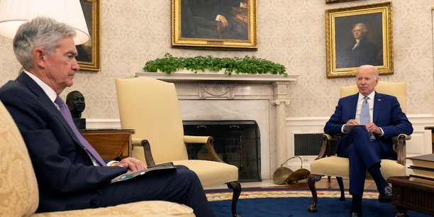 Le président de la Fed, Jerome Powell, rencontrait lundi le président des Etats-Unis Joe Biden, à la veille de la réunion du conseil de la Réserve Fédérale.