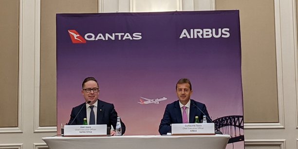 Alan Joyce, directeur général de Qantas et Guillaume Faury, président exécutif d'Airbus, lancent un fonds pour amorcer la production de biocarburants aériens en Australie.