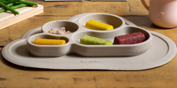 Les nouveaux bâtonnets de légumes et féculents surgelés de Yooji sont proposés en quatre recettes colorées.