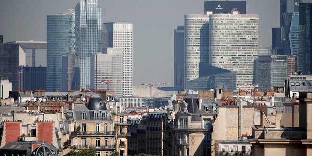 France: les revalorisations sociales anticipees couteront 8 milliards d'euros, selon les echos[reuters.com]
