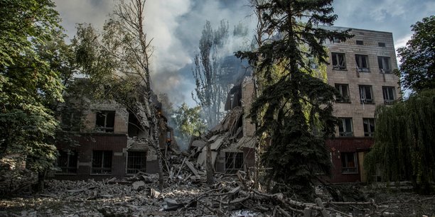 Ukraine: les autorites demandent aux civils d'evacuer de toute urgence la ville de lisichansk[reuters.com]