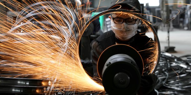 Chine: l'activite industrielle progresse pour la premiere fois en 4 mois[reuters.com]