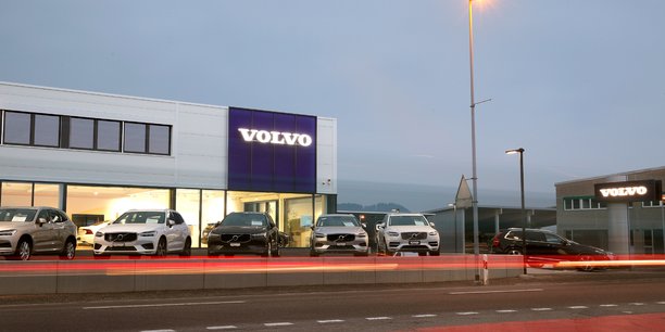 Volvo cars va investir 1,2 milliard d'euros dans une usine de vehicules electriques en slovaquie[reuters.com]
