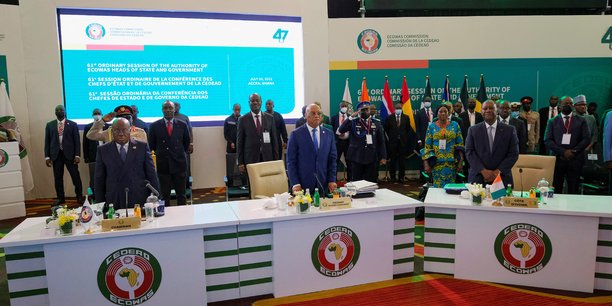 Les dirigeants ouest-africains levent les sanctions economiques contre le mali[reuters.com]
