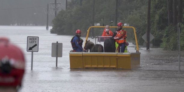 Australie: des milliers d'habitants appeles a evacuer a sydney a cause d'inondations[reuters.com]