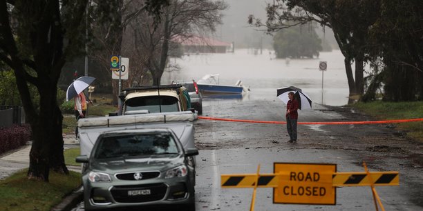 Australie/inondations: des milliers de personnes evacuees a sydney[reuters.com]