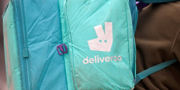 Deliveroo a annoncé, jeudi, qu'elle pourrait licencier près d'un salarié sur dix. Les livreurs, indépendants, ne sont pas concernés.