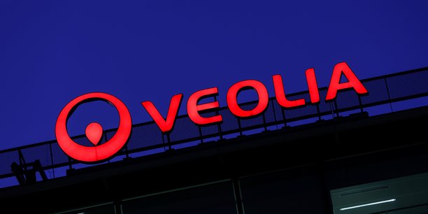 Veolia annonce un accord pour la cession des activites dechets de suez en grande-bretagne a macquarie[reuters.com]