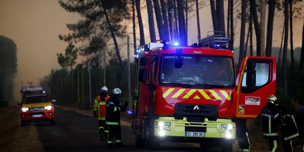 France: renforts europeens contre les incendies, l'executif va agir sur tous les fronts[reuters.com]