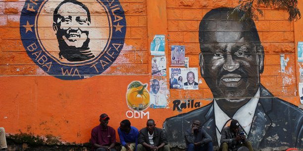 Kenya: le chef de l'opposition raila odinga en tete de la presidentielle, selon les resultats partiels[reuters.com]