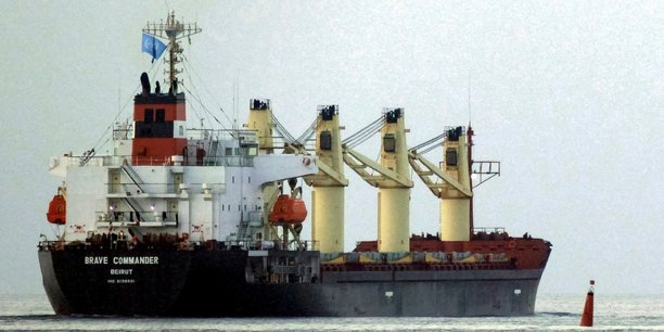 Ukraine: depart d'un premier navire charge de cereales a destination de l'afrique[reuters.com]