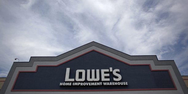 Lowe's s'attend a ce qu'une demande freinee par l'inflation pese sur ses ventes annuelles[reuters.com]
