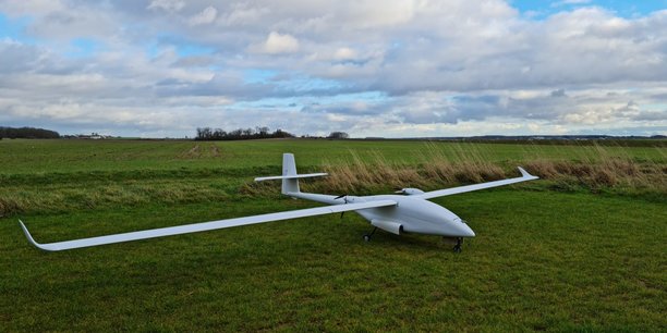 D'une envergure de neuf mètres, le drone Endurance 900 d'Eos Technologie dispose d'une autonomie supérieure à 12 heures et une charge utile de 20 kg.