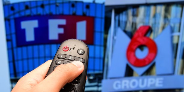 En se mariant, TF1 et M6 souhaitaient dégager davantage de cash pour investir massivement dans le streaming et concurrencer les cadors américains de la vidéo à la demande par abonnement (SVOD), tels Netflix, Amazon Prime ou Disney Plus.