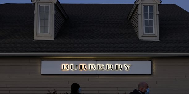 Un magazin burberry au woodbury common premium outlets a central valley, new york[reuters.com]