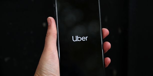 Le logo d'uber affiche sur un ecran de telephone portable[reuters.com]