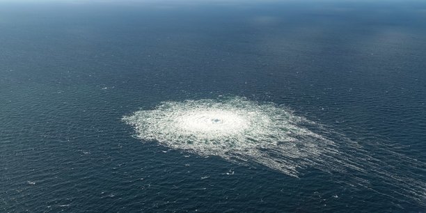 Les gazoducs Nord Stream 1 et 2 ont été endommagés par des explosions sous-marines au large d'une île danoise en mer Baltique, provoquant de vastes bouillonnements.