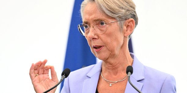 La premiere ministre francaise elisabeth borne lors d'une conference de presse[reuters.com]