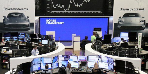 Photo de l'indice boursier allemand dax a la bourse de francfort[reuters.com]