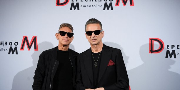 Le chanteur dave gahan et le guitariste et clavieriste martin gore, du groupe de musique depeche mode, lors d'une conference de presse diffusee en direct de berlin[reuters.com]