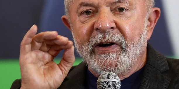 Lula l'a emporté d'une très courte tête. Jair Bolsonaro doit rester à son poste jusqu'au 1er janvier.