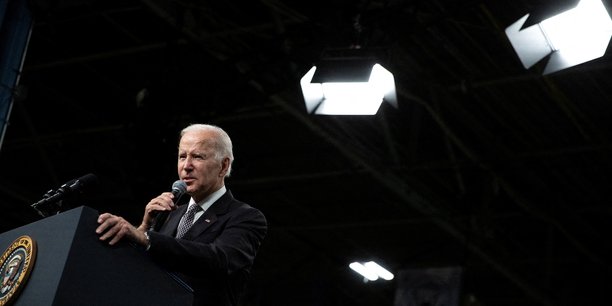 Le president americain joe biden prononce un discours apres une visite d'ibm a poughkeepsie, new york[reuters.com]